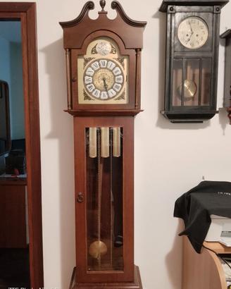 Orologio pendolo a colonna