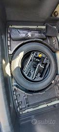 ruotino auto Pegeut 308