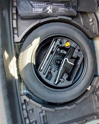 ruotino auto Pegeut 308