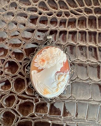 Spilla / Ciondolo vintage con cammeo autentico