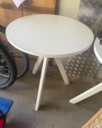 Tavolini in legno bianchi rotondi