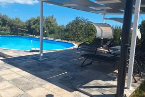 Villa con piscina a 5min da Fontane Bianche