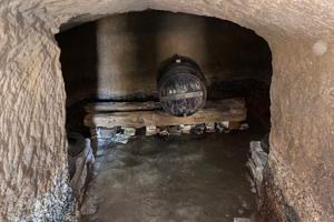 Cantina scavata nel tufo