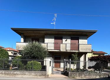 Casa singola in cardano al campo