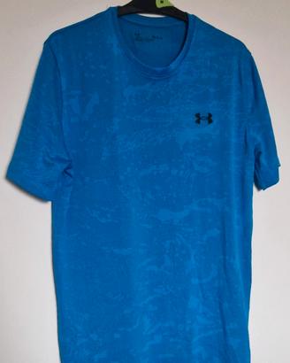 T shirt Under Armour azzurra dri fit. Taglia M