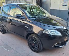 Auto Lancia Ypsilon