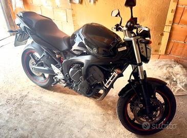 Yamaha fz6 s2 Total black mono yss