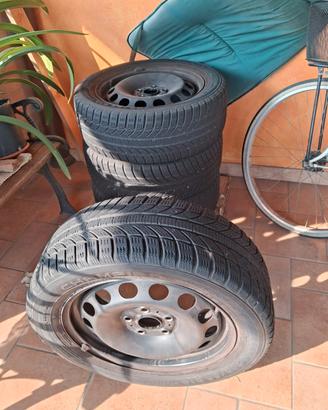 Set 4 Ruote Complete 205/55 R16 del 2014