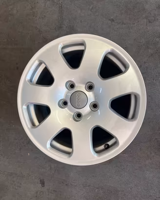 1 Cerchio in Lega 15" Originali Audi A4 (5x112 - 