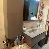 Mobile bagno con lavello integrato