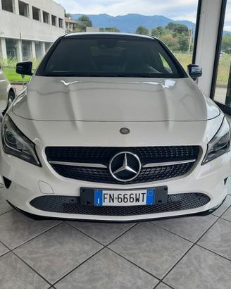 Mercedes-benz CLA 200 180 d Premium