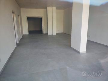 Ufficio a Piazza Albino Pierro