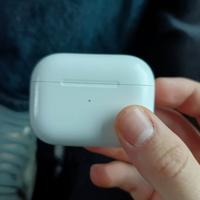 cuffie airpods pro nere solo custodia