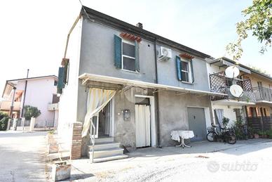 CASA DI CORTE A SANTARCANGELO DI ROMAGNA