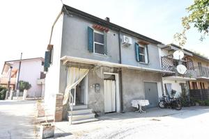 CASA DI CORTE A SANTARCANGELO DI ROMAGNA