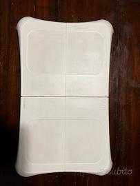 Wii balance board + Wiifit plus