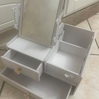 Console portatrucco o gioielli