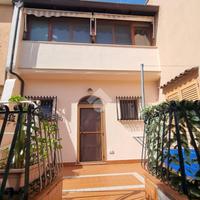 2 LOCALI A MONTECORICE