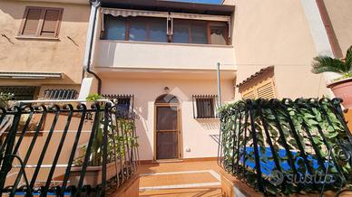 2 LOCALI A MONTECORICE