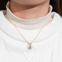 Collanina in argento  e moissanite