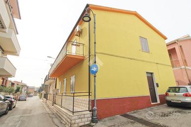 CASA INDIPENDENTE A CAMPOMARINO
