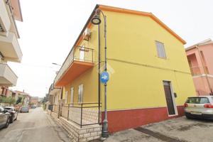 CASA INDIPENDENTE A CAMPOMARINO