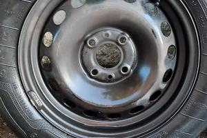 Cerchi in ferro r14 per fiat punto/panda/500