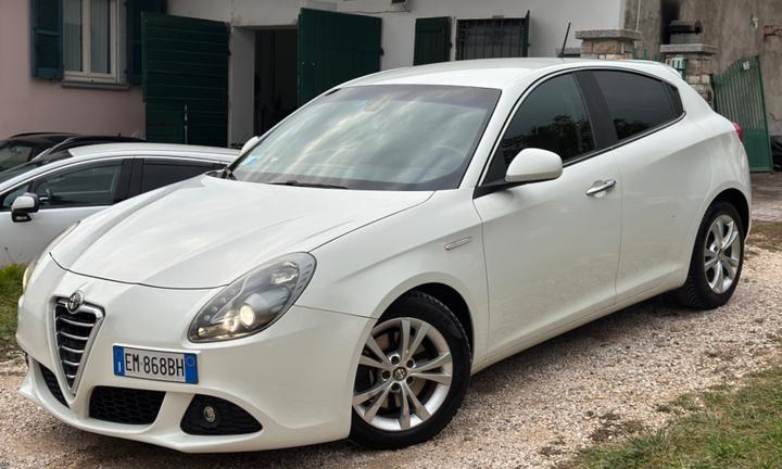 Alfa Romeo GIULIETTA 2.0 JTDm-2 DISTINCTIVE KMCERT