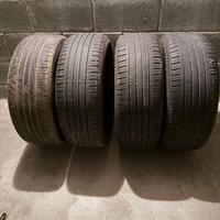 Gomme 215/50 R18 92V