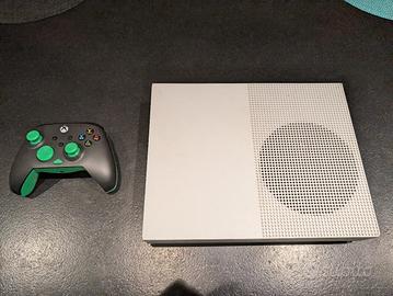 Xbox One s 1tb + joypad