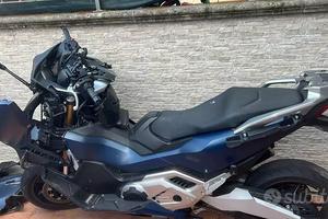 Honda Forza 750