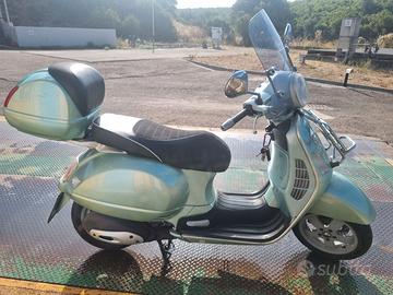 Vespa 125 GTS anno 2005