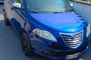 Lancia y
