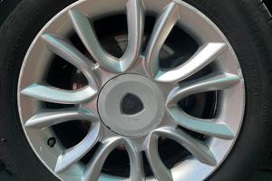 2 set cerchi più gomme R16