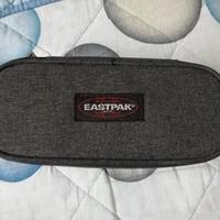 astuccio Eastpak grigio