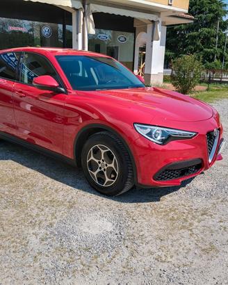 Alfa Romeo Stelvio 2.2 Turbodiesel 160 CV AT8 RWD 