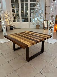 Tavolo 90x99cm in legno massello e ferro