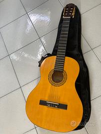 Chitarra Classica marca “Stealton”