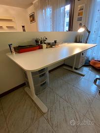 Scrivania bianca Ikea