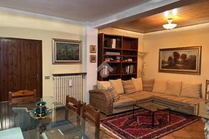 CASA SEMINDIPENDENTE A SARNICO