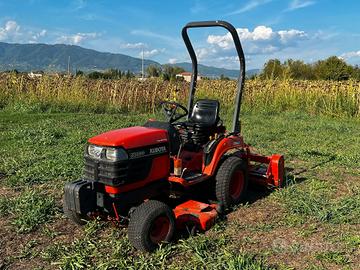Trattore KUBOTA BX 2200