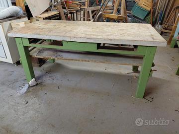Tavolo da lavoro