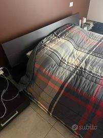 LETTO CON MATERASSO COMODINI E BAJOUR