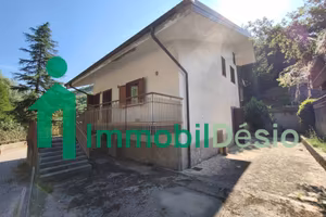 Villa di 189 m² con 5 locali e box auto a Pignola