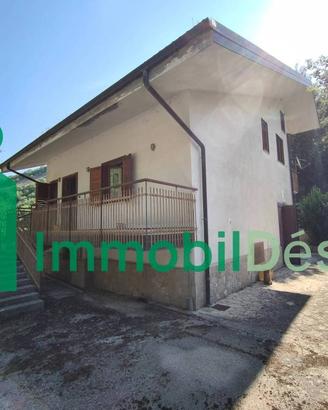 Villa di 189 m² con 5 locali e box auto a Pignola