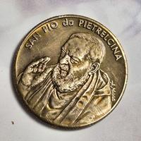 medaglia padre  pio
