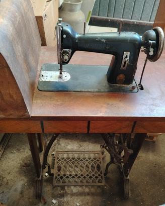 macchina da cucire vintage