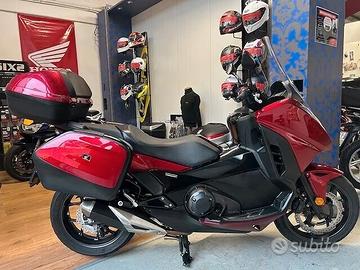 Honda Integra 750
