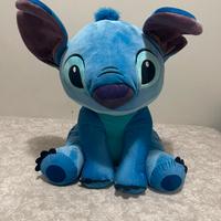 Stitch. Peluche gigante con effetto sono disney