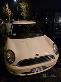 Mini One 1.6 55 kw bianca con specchietti